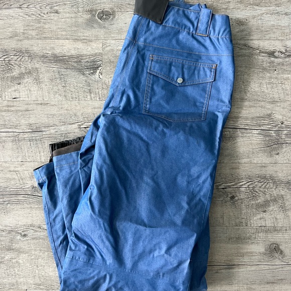 Salomon ski/snowboard pants - Picture 1 of 5